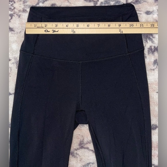 Lululemon Melodic Movement 7/8 Tight 25" inseam Black Size 2 - Picture 4 of 7